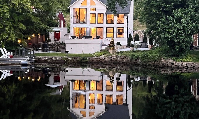 Lyme House | Peaceful, waterfront retreat-private dock/kayaks.