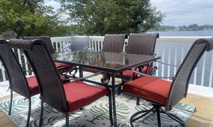 Sterling House | Peaceful Waterfront Stay – Stunning Lake Ontario Sunset Views + Pet Friendly