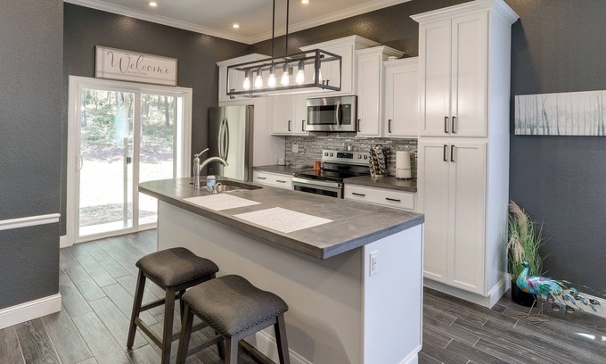 Winona House | Peaceful Winona Vacation Rental w/ Patio