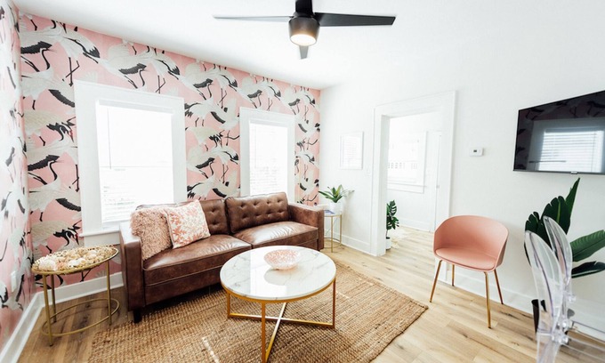 Historic Uptown Apartment | Peacful and cozy apartment close to downtown