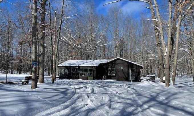 Irons Cabin | Peacock Trail Cabin #2