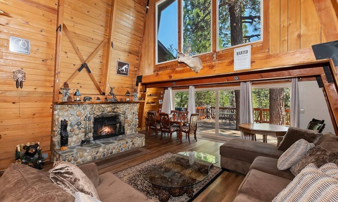 Boulder Bay House | Peak Adventures-Beautiful 4BR House