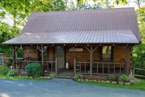 Sky Valley House | Peak and Pond Retreat