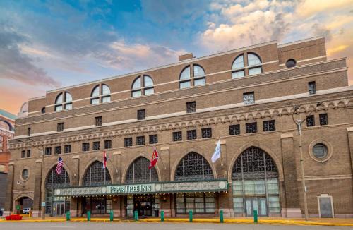 Downtown St. Louis Hotel | Pear Tree Inn St Louis Convention Center