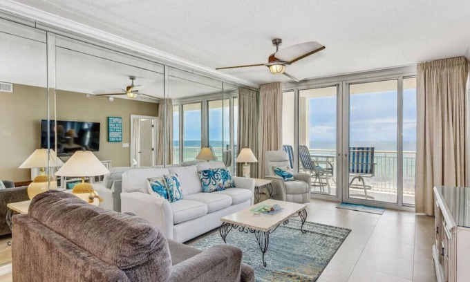 Navarre Beach Apartment | Pearl Breeze: Beachy 2 bed/2 bath located directly on majestic Navarre Beach!