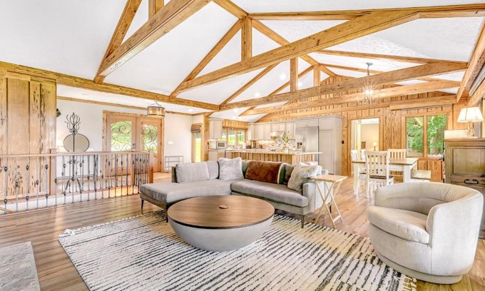 Boone House | Pecky Vista