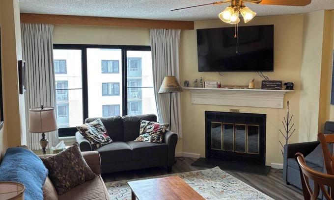 Snowshoe Condo | Pedal & Powder Retreat @ Silver Creek! 2 Bedroom Ski In/Out, Night Skiing, Pool