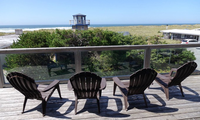 Manzanita House | Pelican Point: Spacious Ocean View Home in Manzanita (MCA #200)