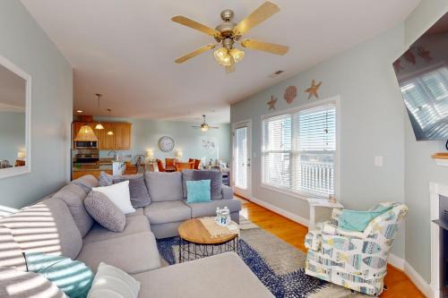 Atlantic Beach Apartment | Pelican Point