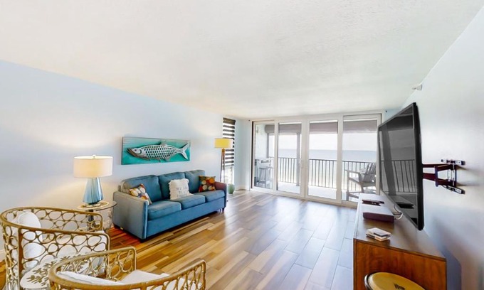 Indian Rocks Beach Apartment | Pelican's Cove 401