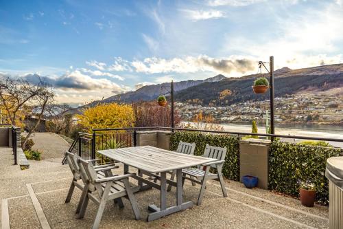 Kelvin Heights House | Peninsula Retreat - Spa Pool