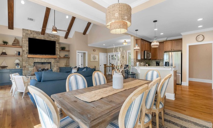 West Union House | Peninsula Retreat Sum
