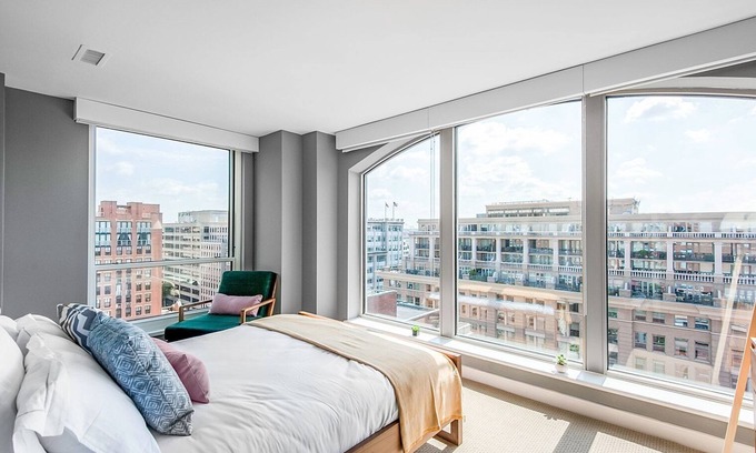 Penn Quarter Apartment | Penn Qtr 1BR w/Great Views + Gym, near Metro by Blueground
