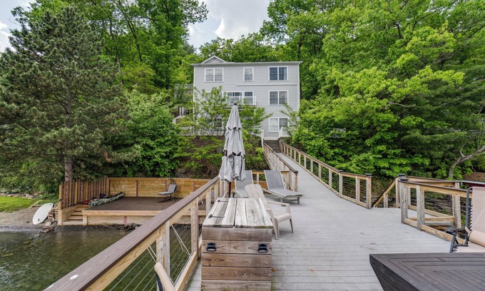 Town of Jerusalem House | Penny Lane: lake home on Keuka Lake with large sun deck, private lakefront, sleeps 10