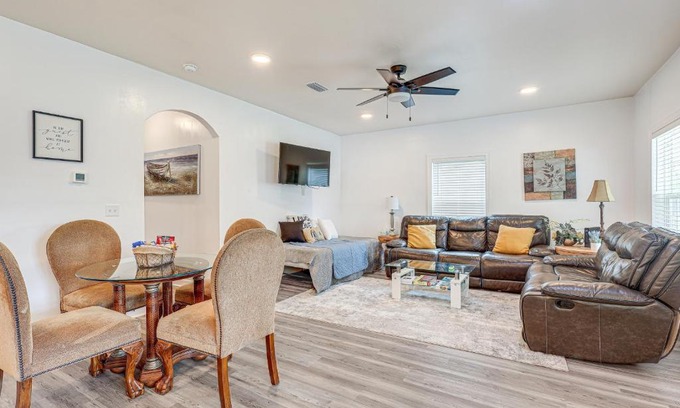 West Pensacola House | Pensacola Home on 1 Acre with Large Yard and Grill!