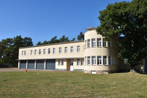 Oberdorla House | Pension Alte Flugleitung