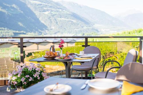Castelbello-Ciardes Hotel | Pension Apartments Pardell