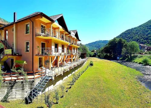 Baile Herculane House | Pension Camelia
