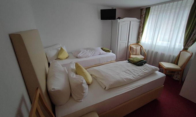 Hundsbach House | Pension Forelle - double room 01