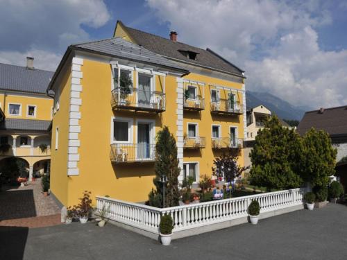 Hermagor-Pressegger See House | Pension Frenzl - Kaiser von Österreich
