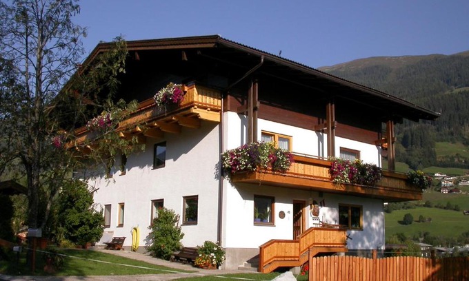 Bramberg am Wildkogel House | Pension Kristall