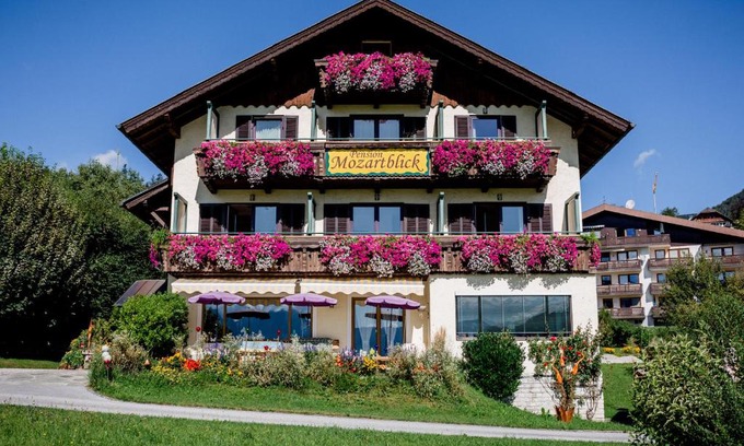 St. Gilgen Apartment | Pension Mozartblick