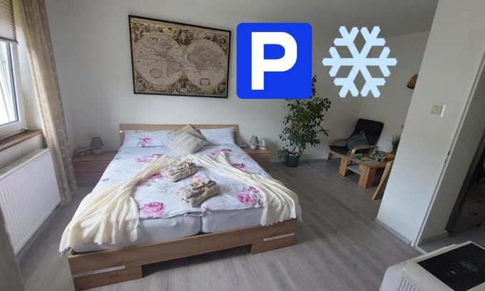 Oos Apartment | Pension RINGO, Airport Pit Stop, Bahnhof und Flughafen in der Nähe