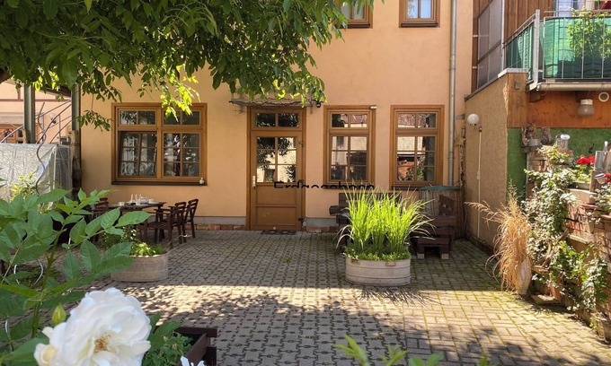 Erfurt Old Town Apartment | Pension Sternchen, ground floor apartment in the rear building