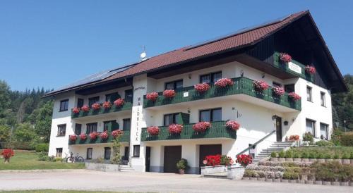 Bayerisch Eisenstein House | Pension Waldblick