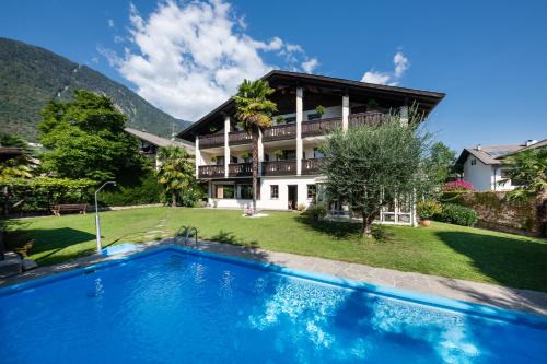 Lana Hotel | Pension Weingarten