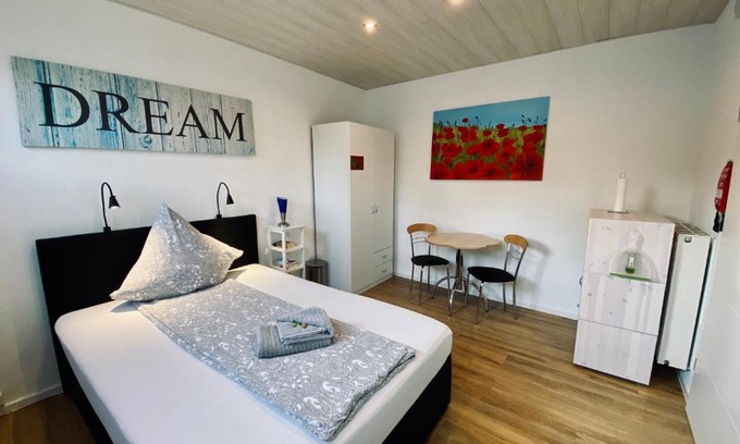 St. Gertrud House | Pensionszimmer Melina