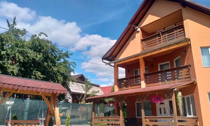 Moisei Villa | Pensiunea Casa La Cozacu