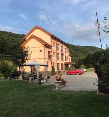 Certeze Hotel | Pensiunea ' LA PAPA'