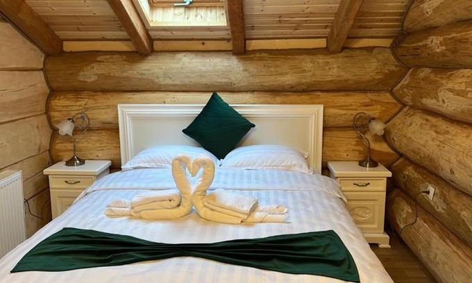 Crucea Hotel | Pensiunea Mireasma Bucovinei