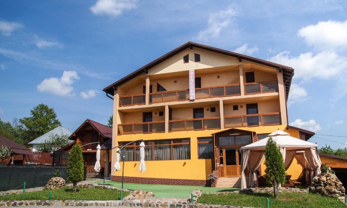 Valea Iasului House | Pensiunea Nicol