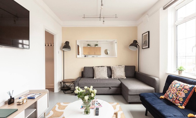 St. Pancras Apartment | Penthouse * 3 Bed by Euston Elevator