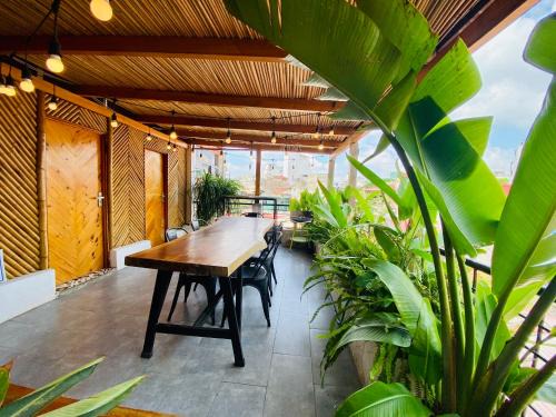 Hang Dao Apartment | Penthouse/3BR/Terrace/Hot tub/2WC/2' to Hoankiem Lake & Ta Hien Beer street
