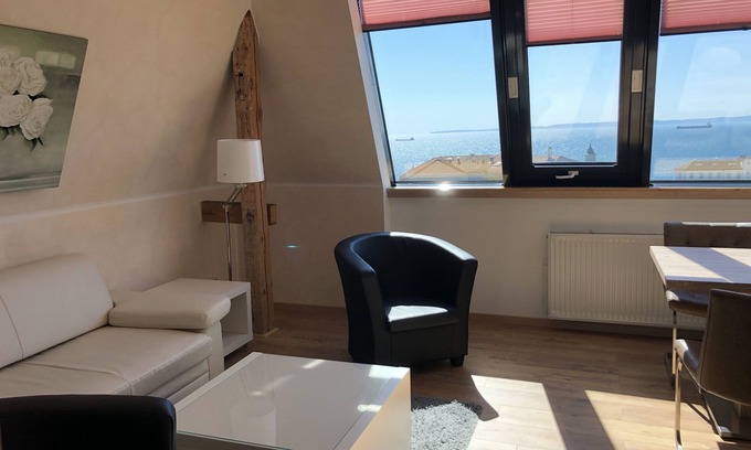 Sassnitz Apartment | Penthouse-Apartment-Private Bathroom-Sea view