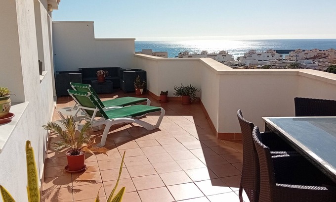 Roquetas de Mar House | Penthouse next to the Romanilla Beach, dream terrace