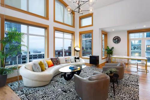 Belltown Apartment | Penthouse on the Bay