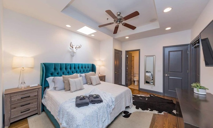 Downtown Nashville Apartment | Penthouse on the Broadway Strip