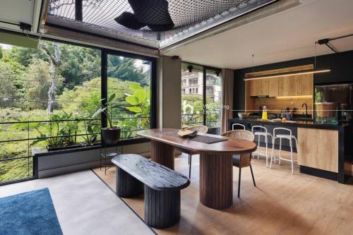 El Poblado Apartment | Penthouse Paz 402