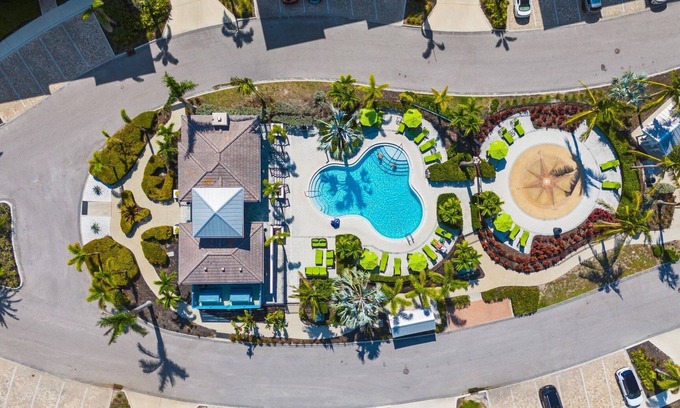 Whitney Beach Condo | ⚓Penthouse Retreat! Coastal Condo 1 mile to AMI & Beaches⚓