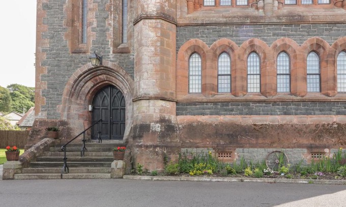 Moffat Apartment | Penthouse St Mary's Church