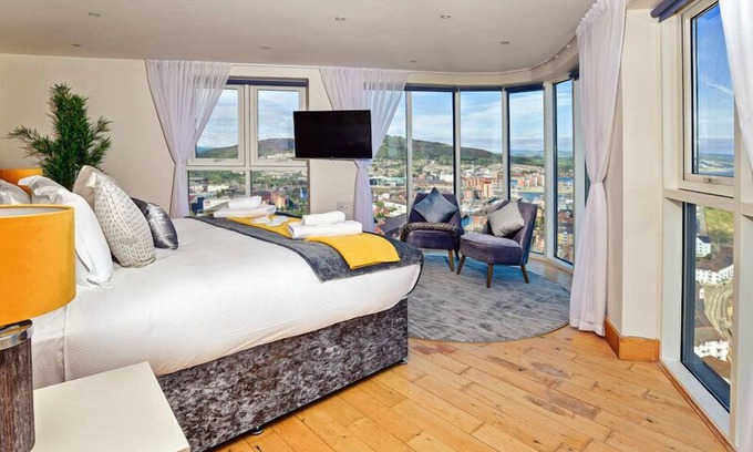 Castle Apartment | Penthouse - Stunning Panoramic Views,