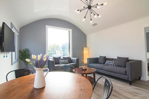 Hollywood Apartment | Penthouse Two at World Artists Living