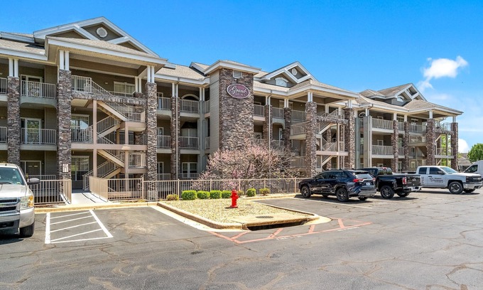 Branson Condo | Penthouse View in the HEART of Branson!