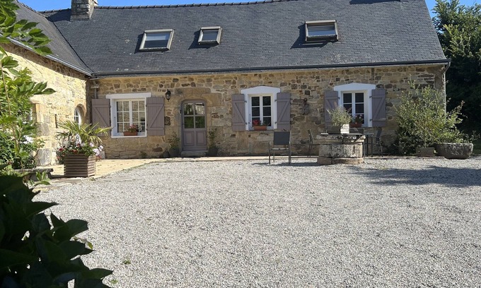 Crozon House | Penty Yves in a 17th century Métairie Bretonne * for 4 people
