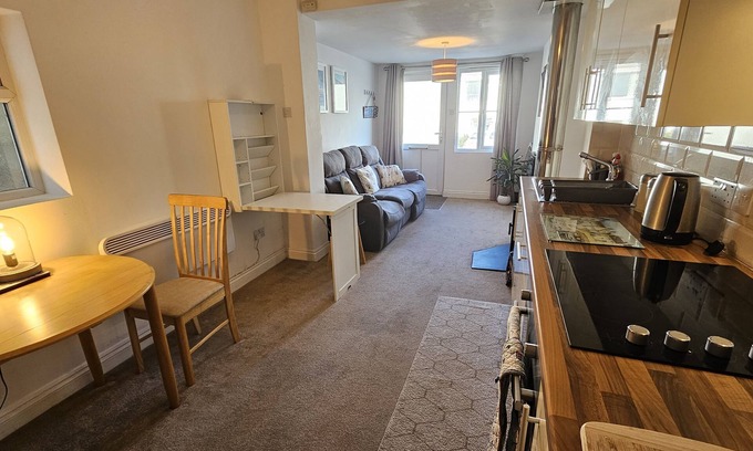 Portreath Cottage | Pepperpot - a cottage that sleeps 2 guests in 1 bedroom
