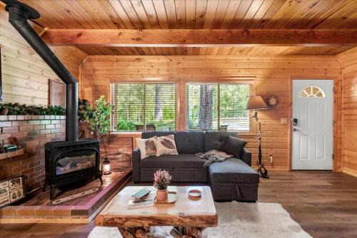 Paradise Estates House | Perch - Antler House